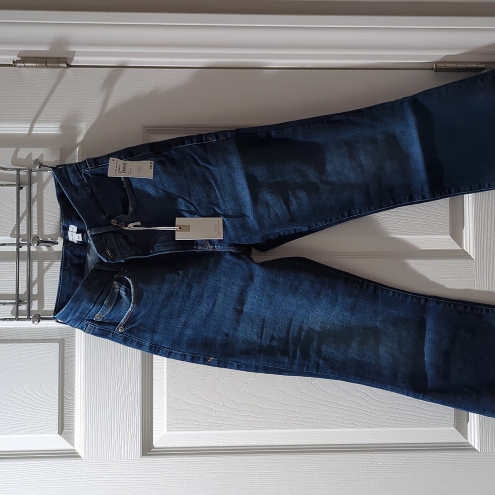 Good American: Petite: ALWAYS FITS GOOD LEGS CROPPED MINI BOOTCUT JEANS- NWT